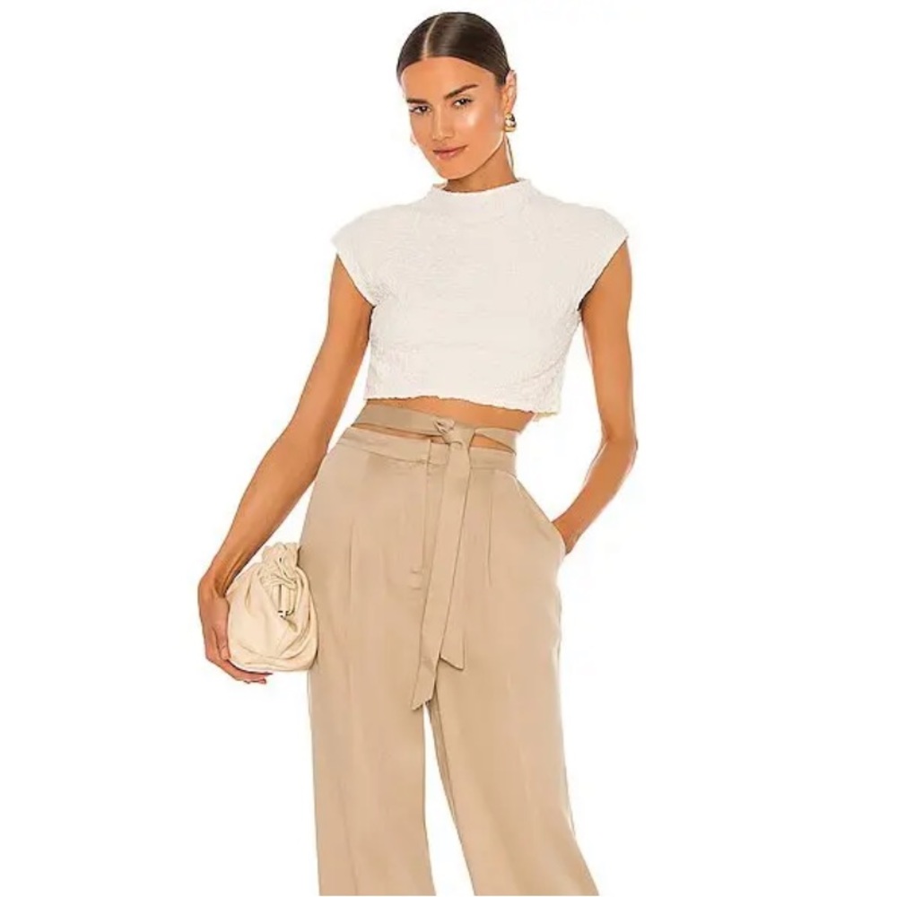 L’Acadamie Farah Crop in Ivory